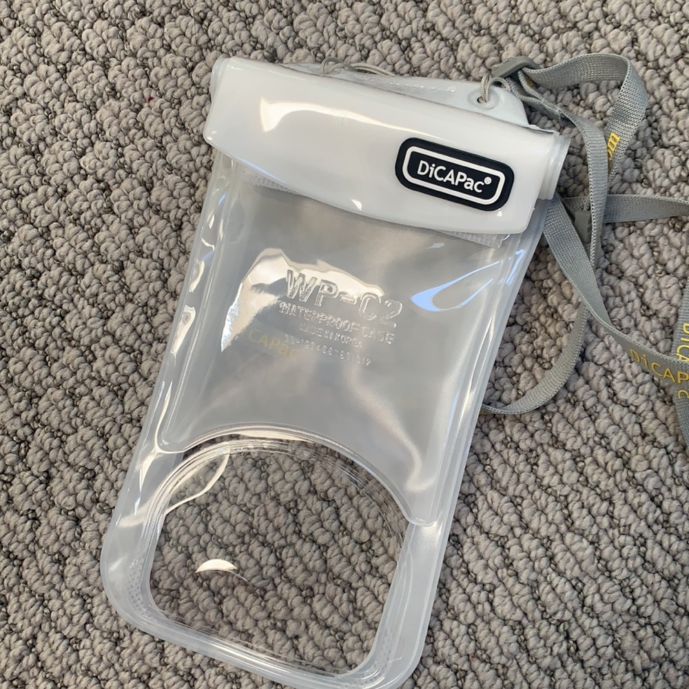 Waterproof phone case - Picture 3 of 6